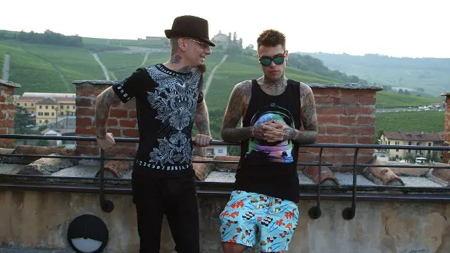 “Fedez Chronicles - Tour 2015” domani su Italia 1