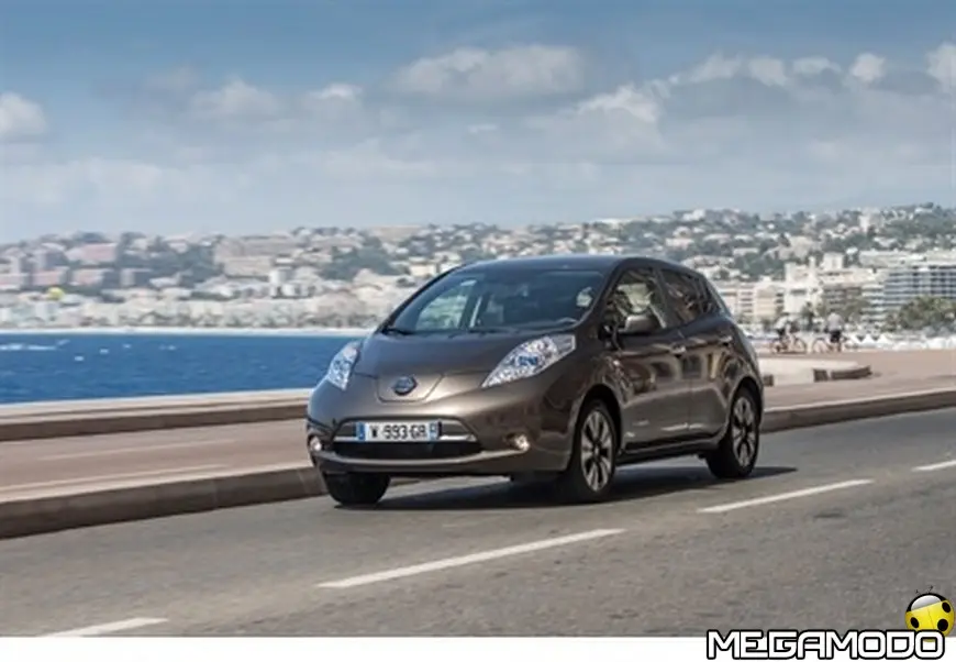 Nuova Nissan LEAF con un'autonomia di 250 km