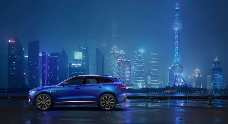 Jaguar svela la nuova F-PACE 