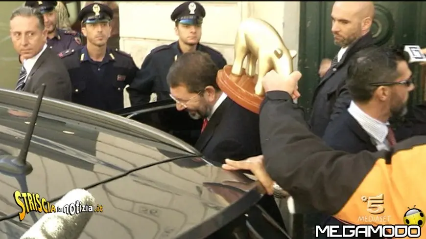 Striscia la notizia: Tapiro d’oro ad Ignazio Marino