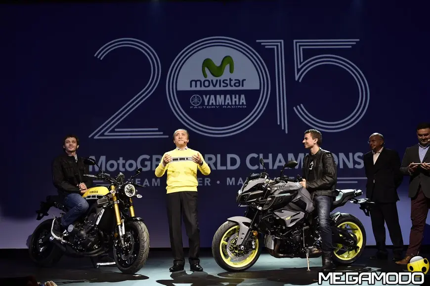 EICMA: Lorenzo, Rossi e Febvre svelano le nuove Yamaha XSR 900 ed MT-10