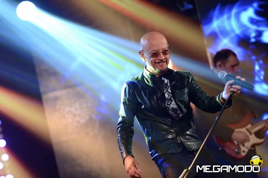 A 'Fronte del Palco' Enrico Ruggeri e gli Stadio!