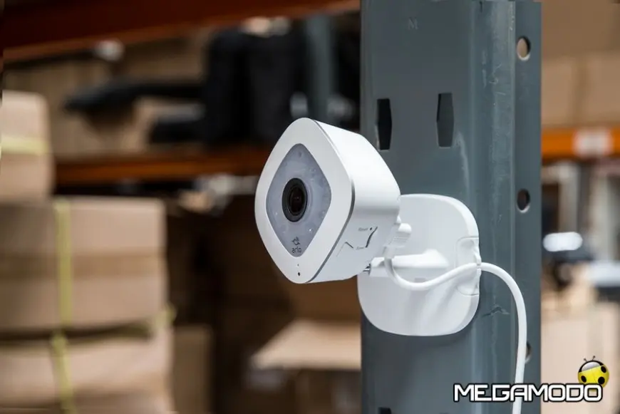 MOD_Arlo Q Plus Lifestyle Image 5