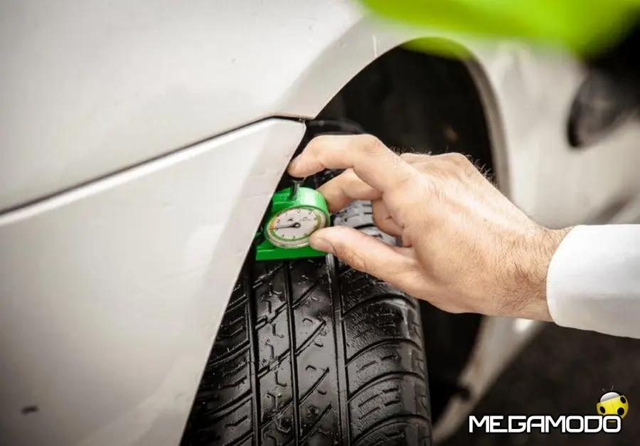 Allarme gomme: 1 auto su 5 presenta non conformità 