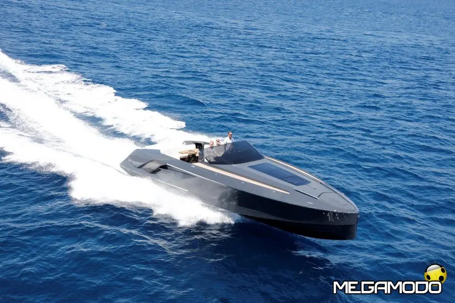 Feltrinelli - Frauscher, al Salone di Genova la nuova 1414 Demon