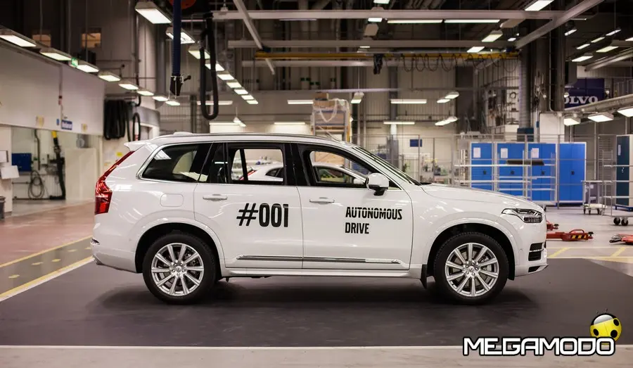 Volvo, al via l'esperimento di guida autonoma 'Drive me'