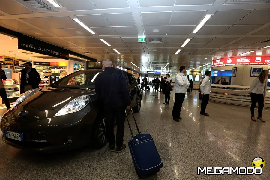 Nissan Leaf, la mobilità elettrica apre nuove rotte in aeroporto