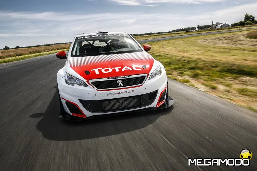 Consegnata la prima Peugeot 308 Racing Cup