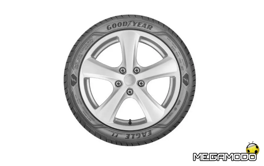 Porsche sceglie Goodyear Eagle F1 Asymmetric 3 per la nuova Panamera