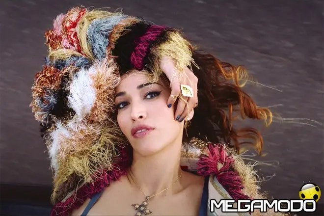 Nina Zilli, da oggi in radio il nuovo singolo "Mi hai fatto fare tardi"