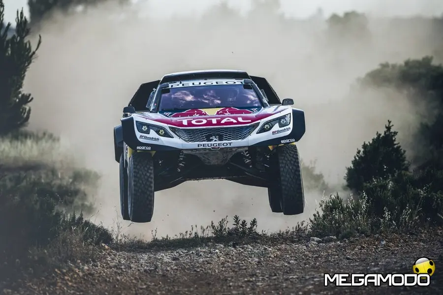 Peugeot svela la nuova 3008DKR MAXI