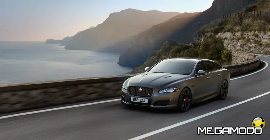 Nuova Jaguar XJR575, intervista a 300 KM/H