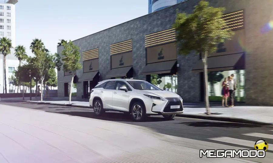 Lexus RX, da oggi la capienza è tripla