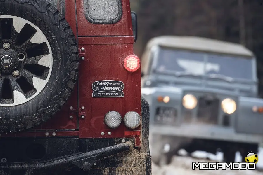 Land Rover alla Milan Design Week con il Defender Works V8 e l'SV Coupé