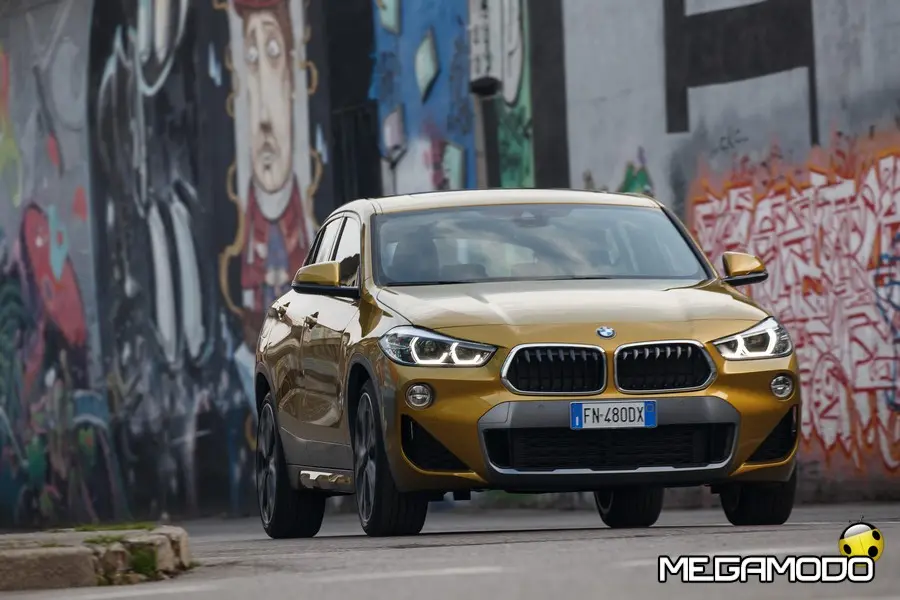 Nuova BMW X2 con ConnectedDrive