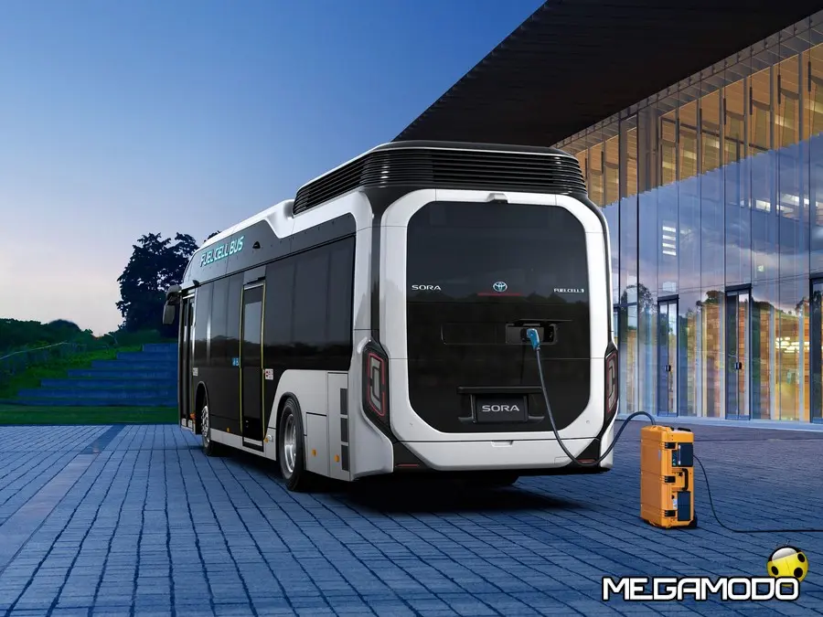 Toyota presenta "SORA", primo bus a idrogeno
