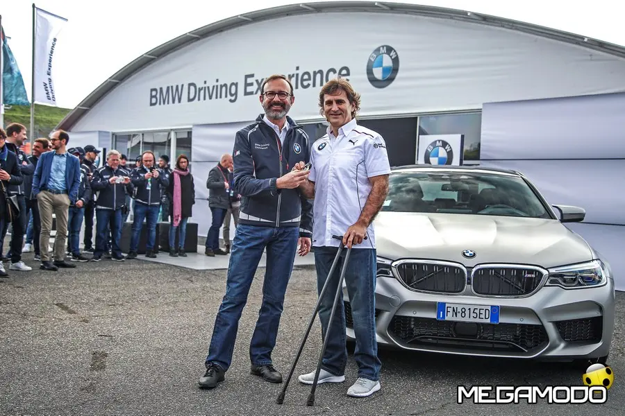 Una BMW M5 consegnata ad Alessandro Zanardi, Brand Ambassador