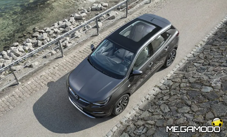 Opel, con il tetto panoramico è tutto più bello!