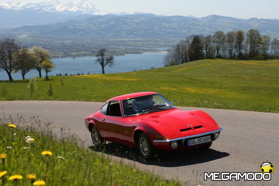 Opel GT celebra 50 anni di emozioni al Verona Legend Cars