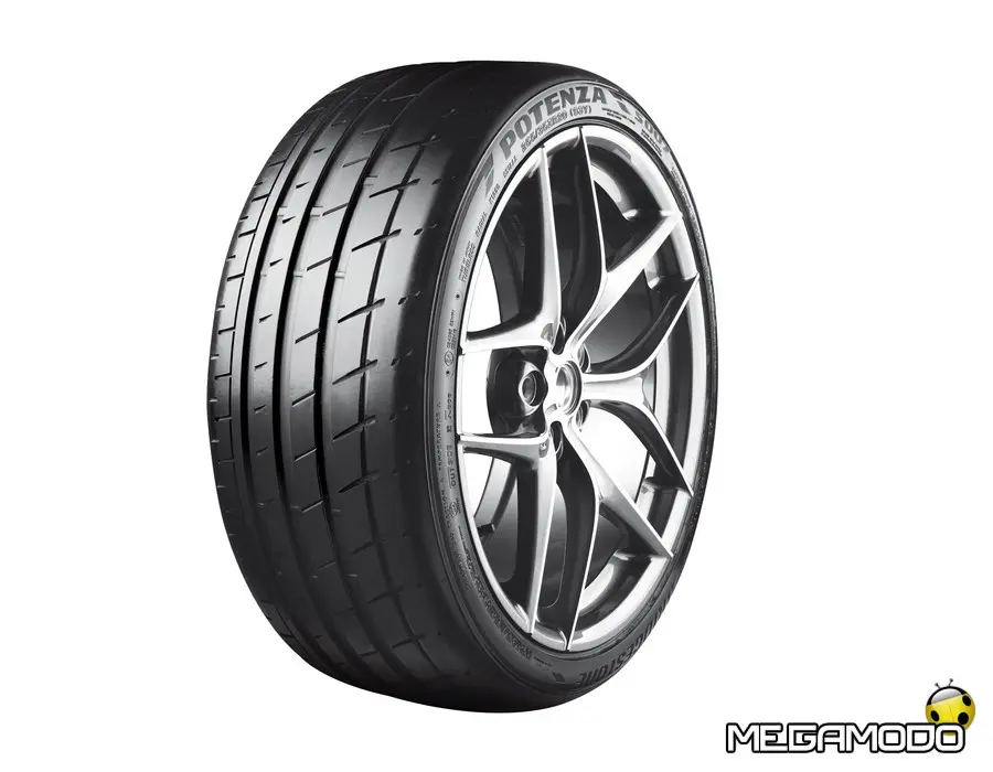 Bridgestone, pneumatici Run-Flat Potenza S007 per la Ferrari Portofino