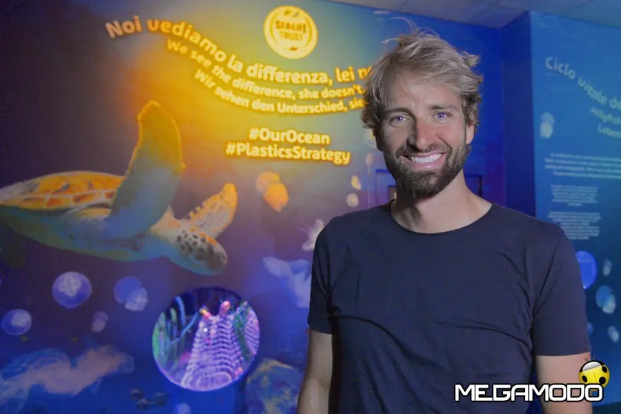 Massimiliano Rosolino in vista al Gardaland Sea Life Acquarium