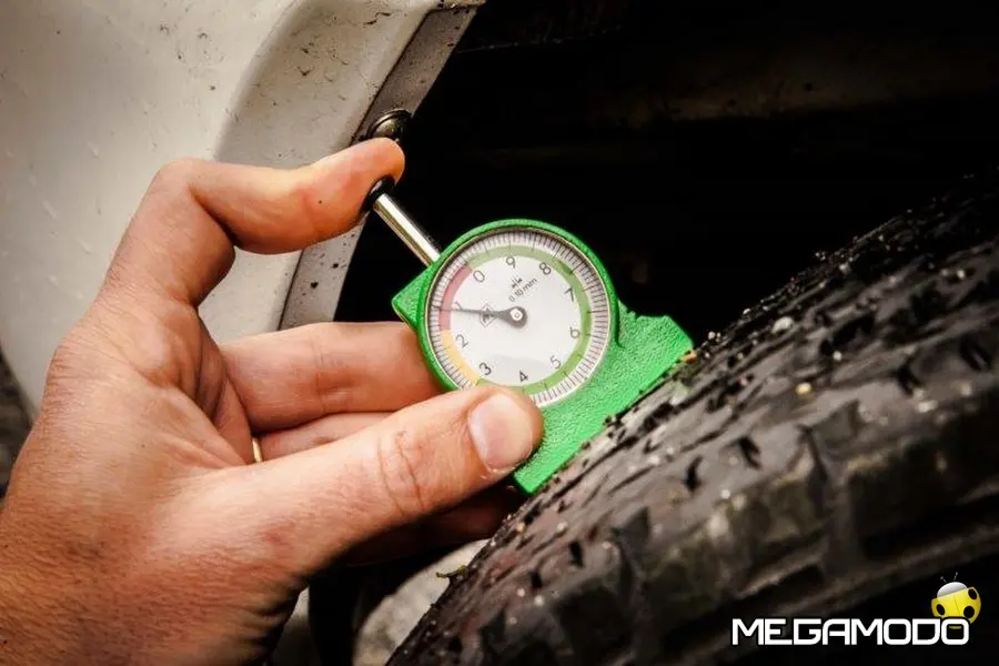 Assogomma: in Italia un’auto su 4 non rispetta il Codice della strada