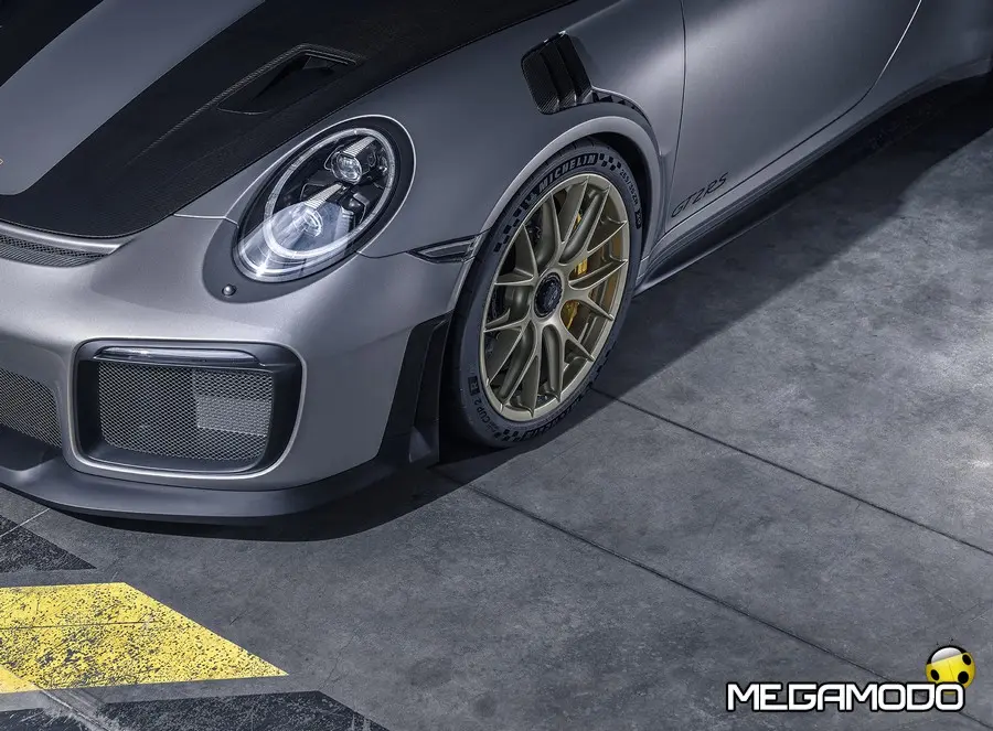 Michelin presenta il pneumatico Pilot Sport Cup 2 R