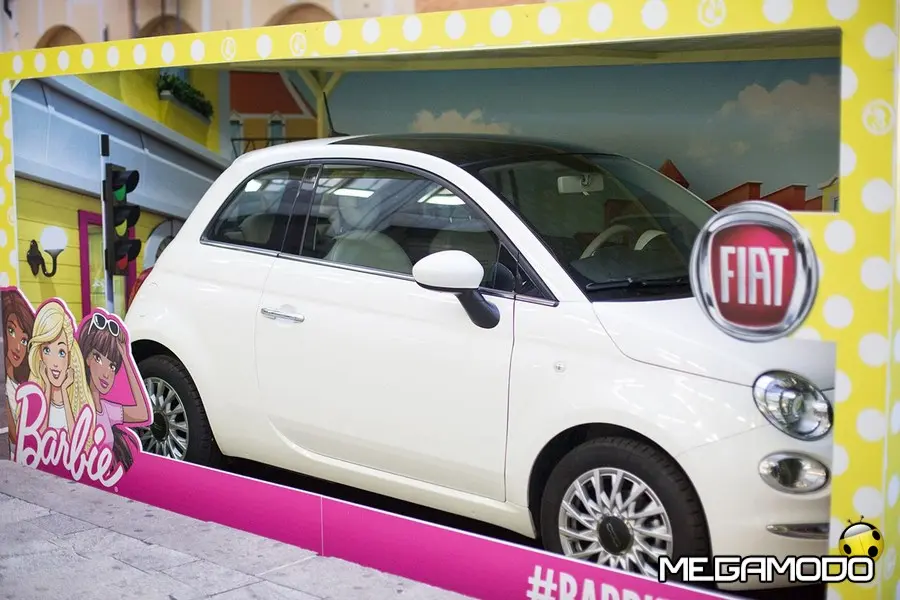 Fiat 500 e Barbie danno spettacolo a Milano!