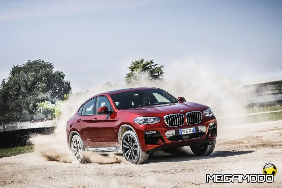 Nuova BMW X4 svelata a Rimini