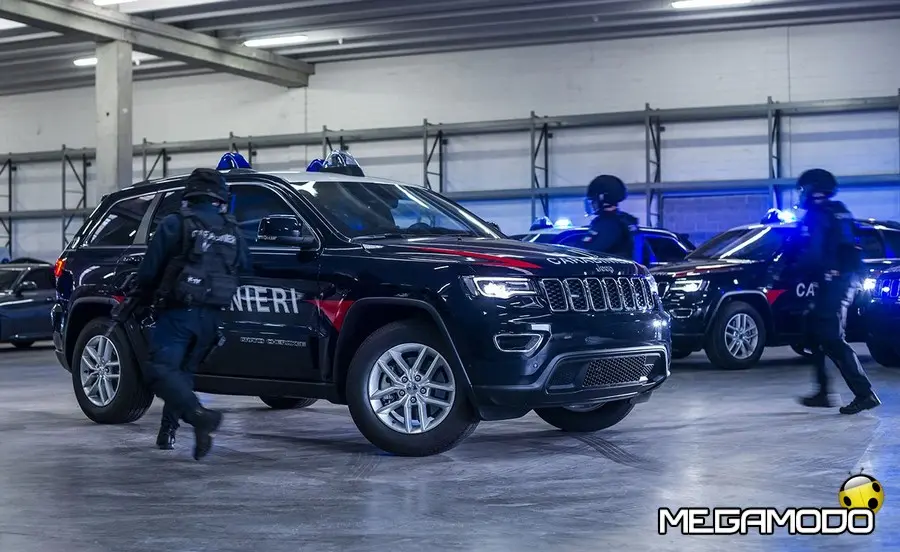 Jeep Grand Cherokee "indossa" la divisa dell'Arma dei Carabinieri