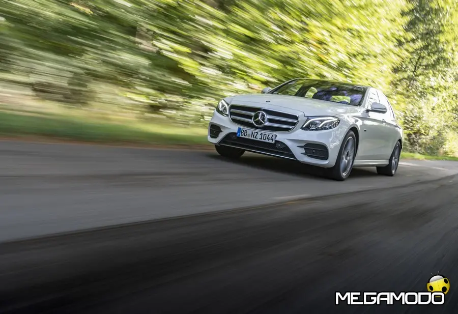 Mercedes-Benz Classe E 300 EQ Power, al via gli ordini