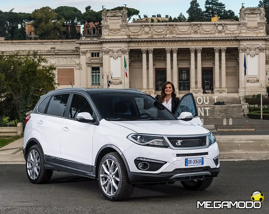 Alena Seredova per la nuova campagna DR Automobiles