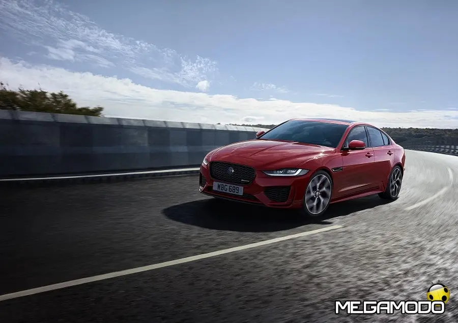 Nuova Jaguar XE: la berlina compatta con guida sportiva