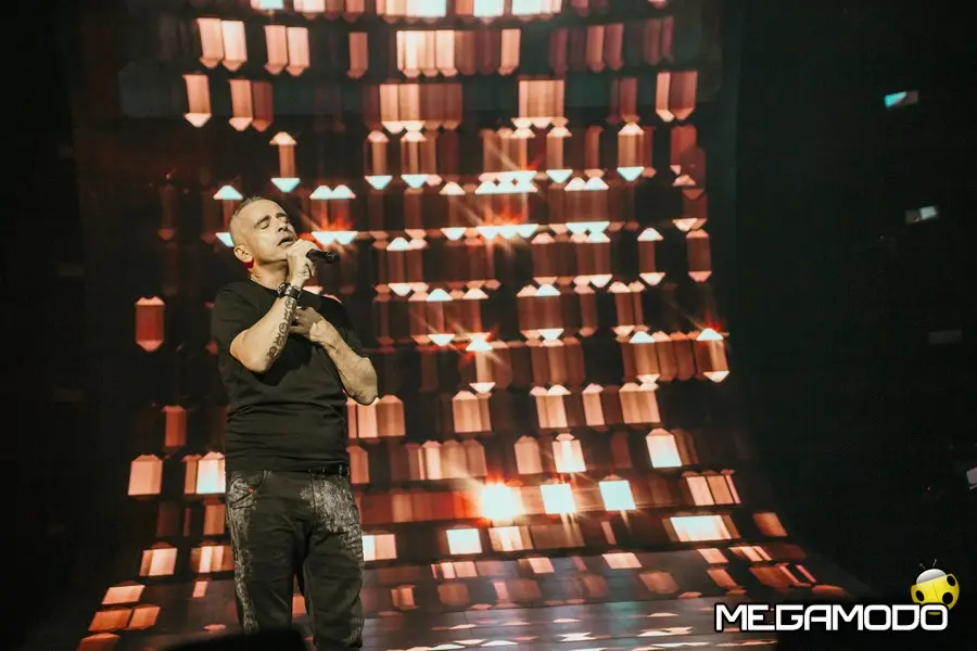 Eros Ramazzotti, il "Vita ce n'è World Tour" arriva in Italia con 9 anteprime!