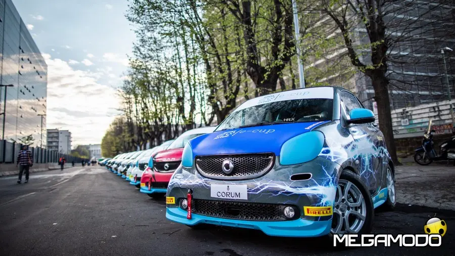 smart EQ fortwo e-cup, una parata da il via all'e-prix di Roma