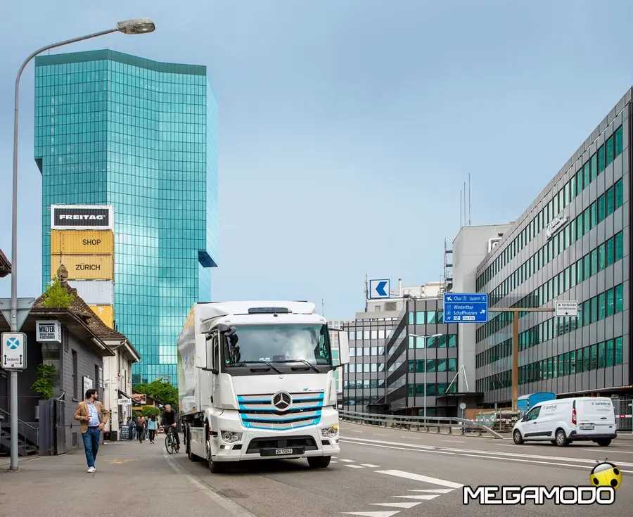 Due Mercedes-Benz eActros per la Svizzera
