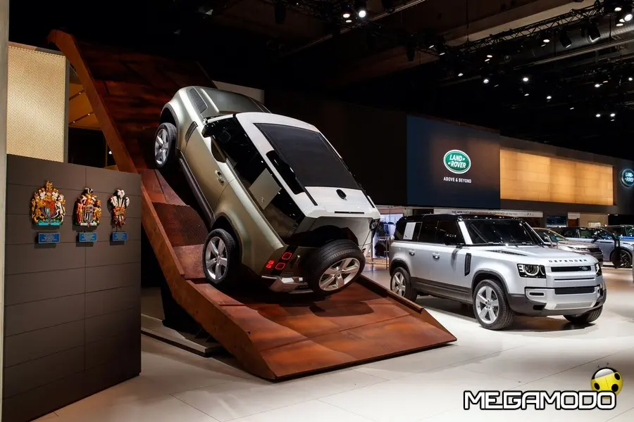 La Nuova Land Rover Defender debutta al Motor Show di Francoforte