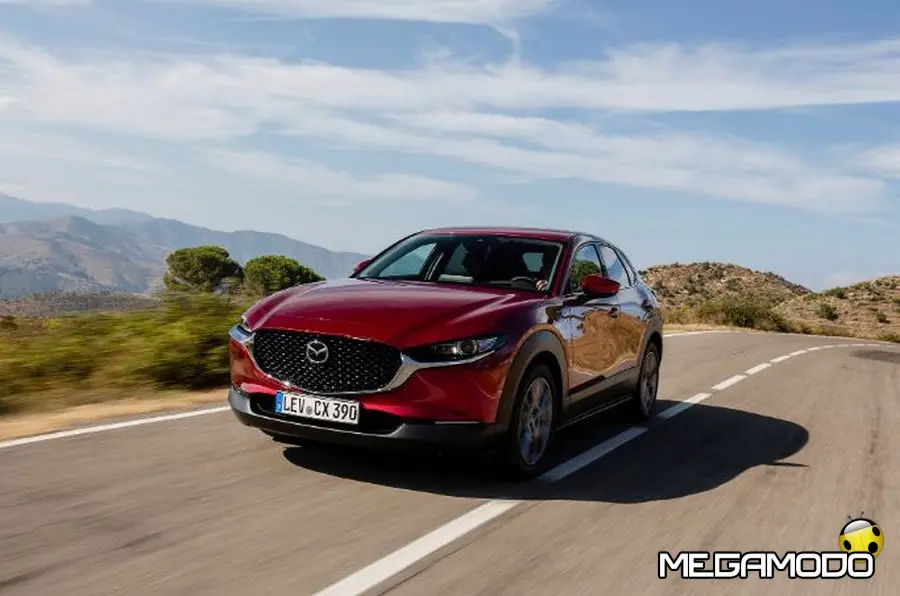 Mazda svela CX-30, 100% crossover