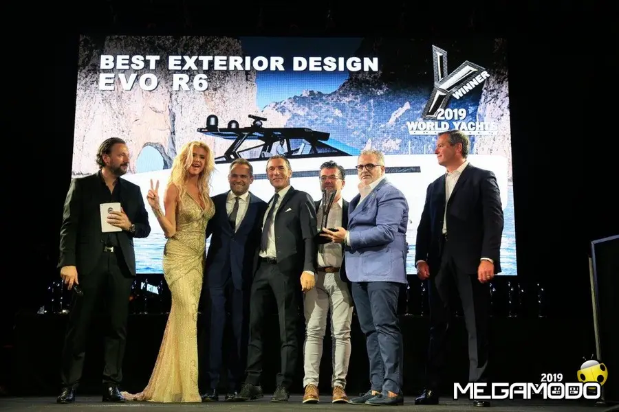 World Yachts Trophy 2019, EVO R6 premiata per il design esterno