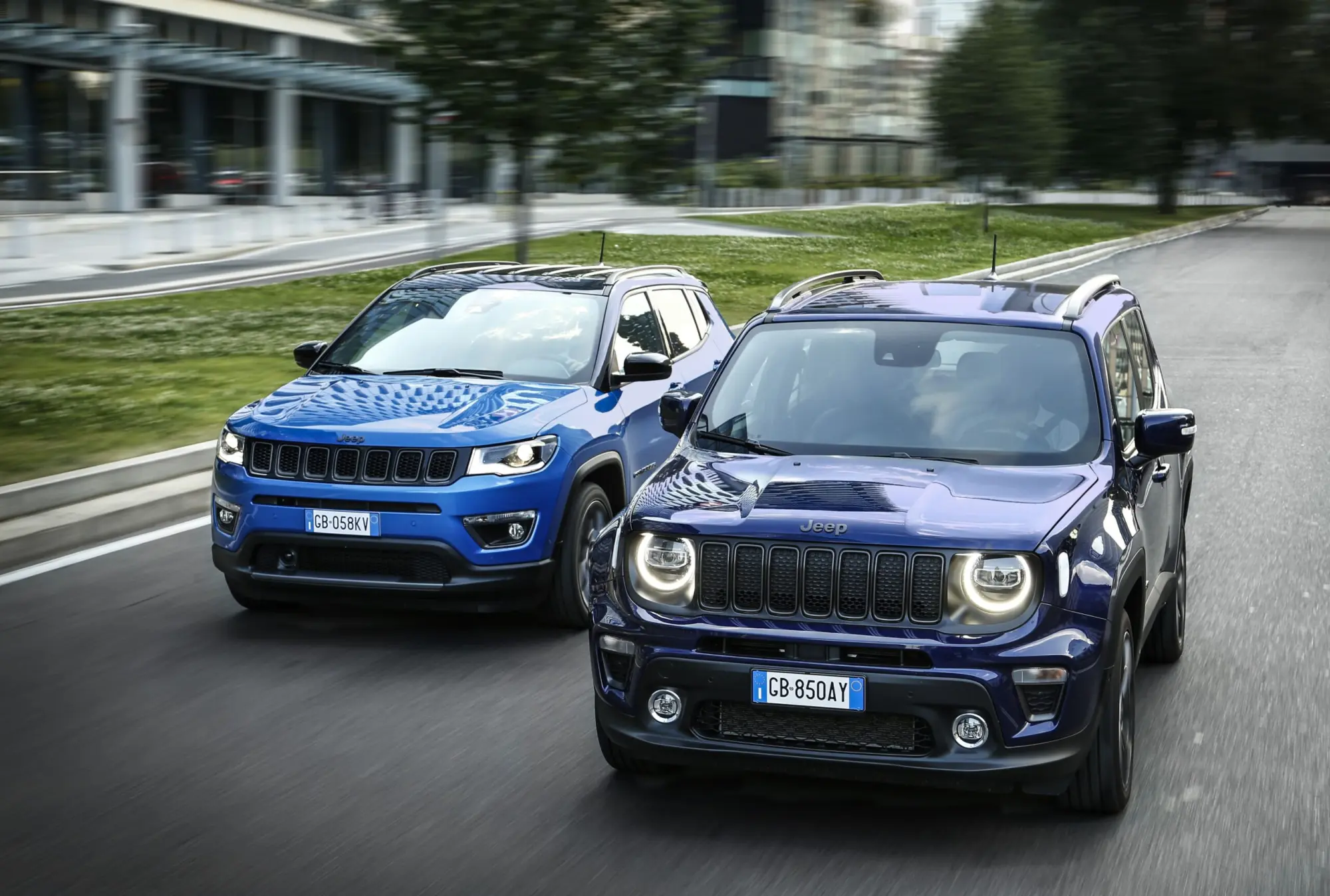 Renegade 4xe e Compass 4xe: l’ibrido plug-in secondo Jeep