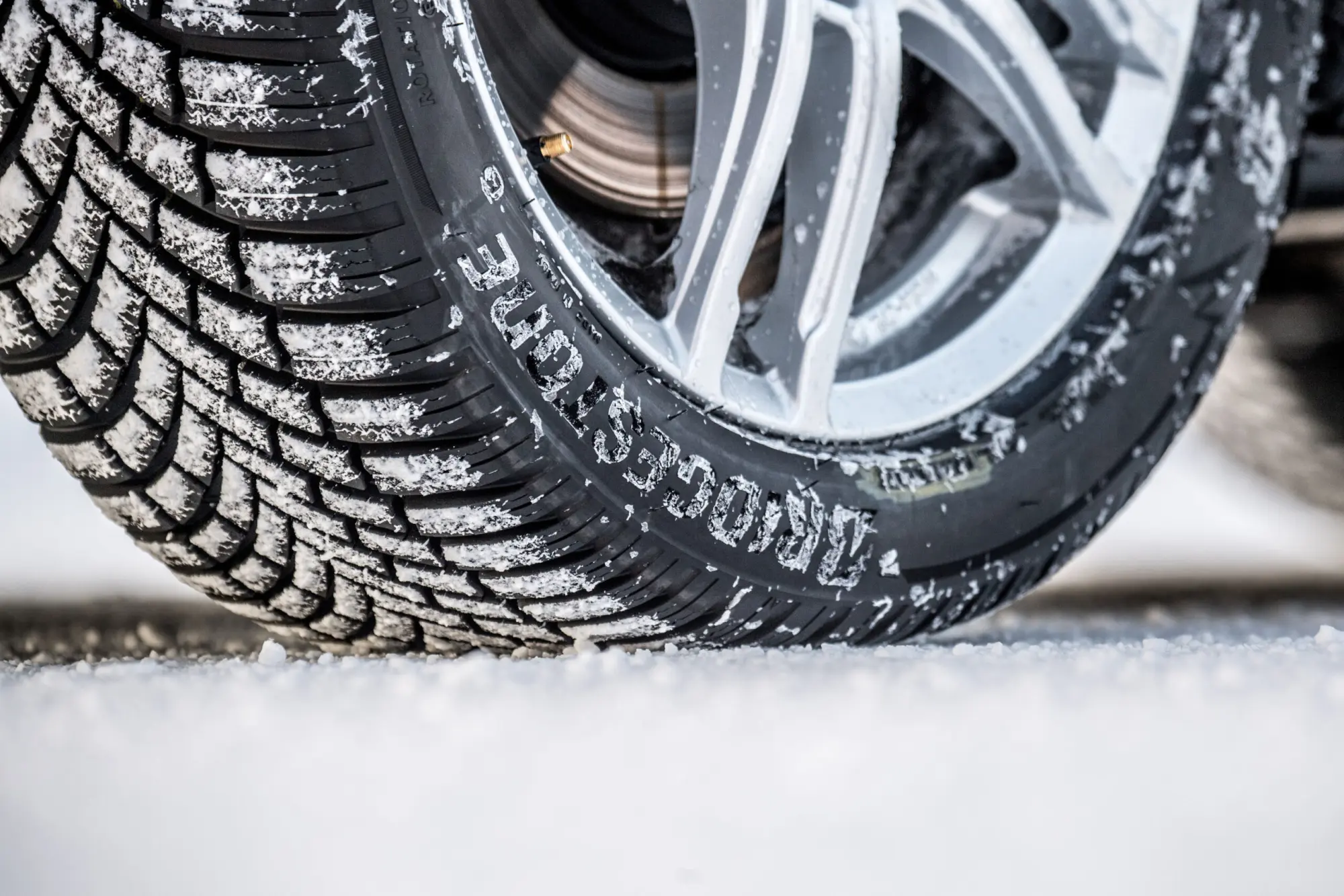 Pneumatici invernali: Bridgestone Blizzak LM005 è il vincitore del test ADAC 2020