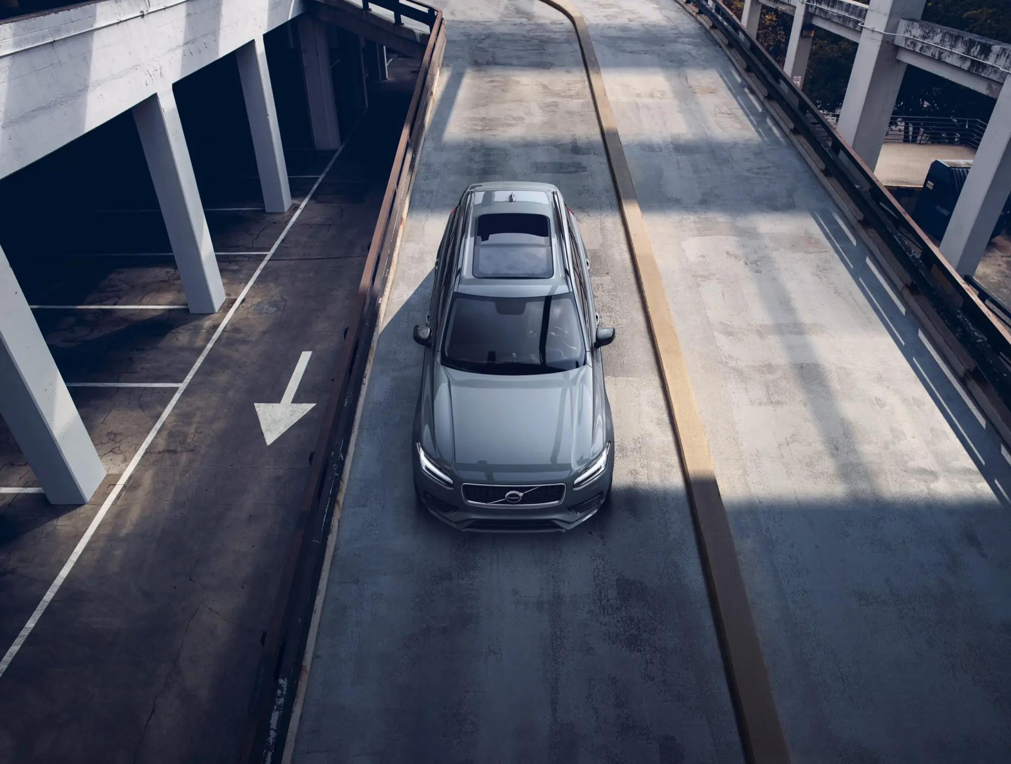 Volvo XC90 B5: la regina della sicurezza con il diesel mild-hybrid