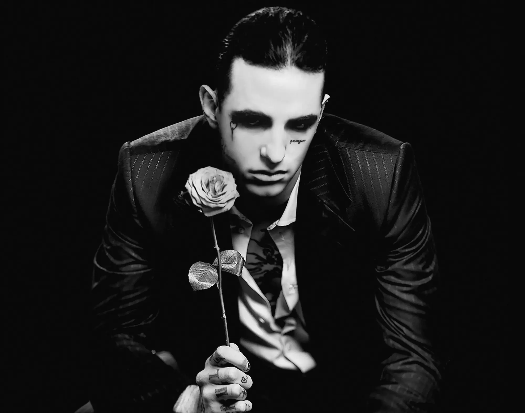 Achille Lauro feat. Annalisa: fuori il videoclip di Jingle Bell Rock