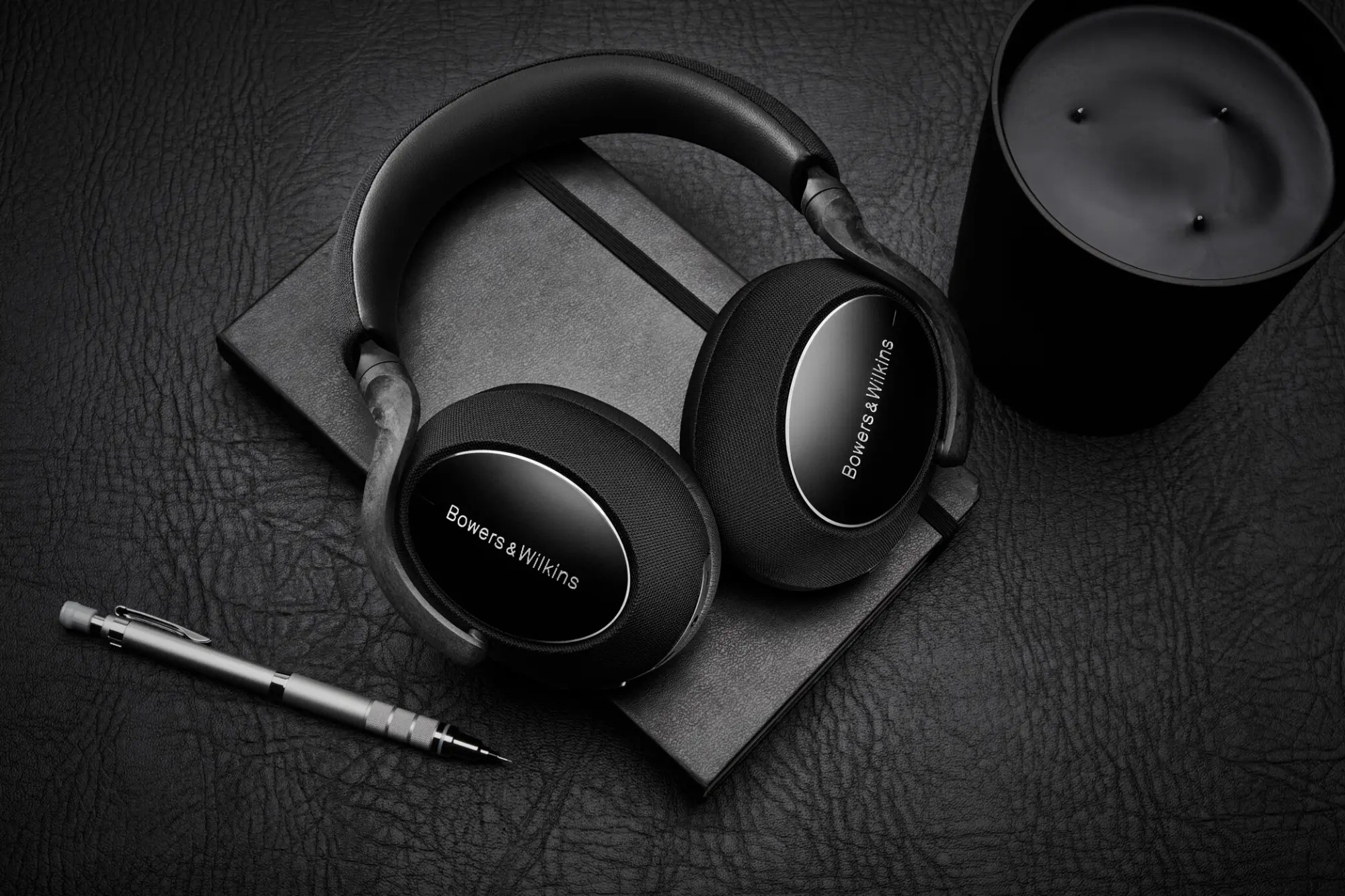 Bowers & Wilkins PX7 Carbon Edition: stile e una qualità senza compromessi