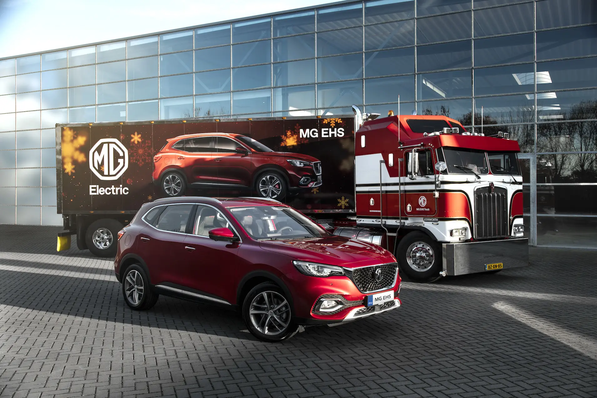MG: al debutto il suv Ehs Plug-in.
