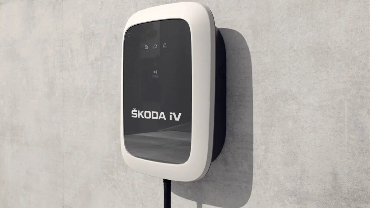 ŠKODA iV Charger: l' offerta di wallbox per Clienti privati e Aziende