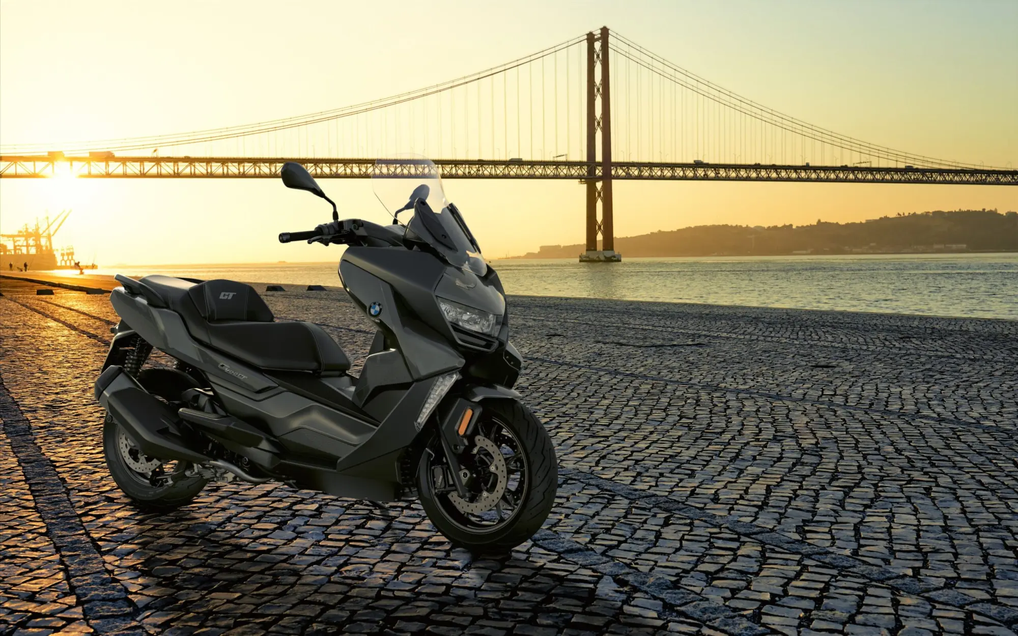 BMW Motorrad: ecco i nuovi C 400 X e C 400 GT