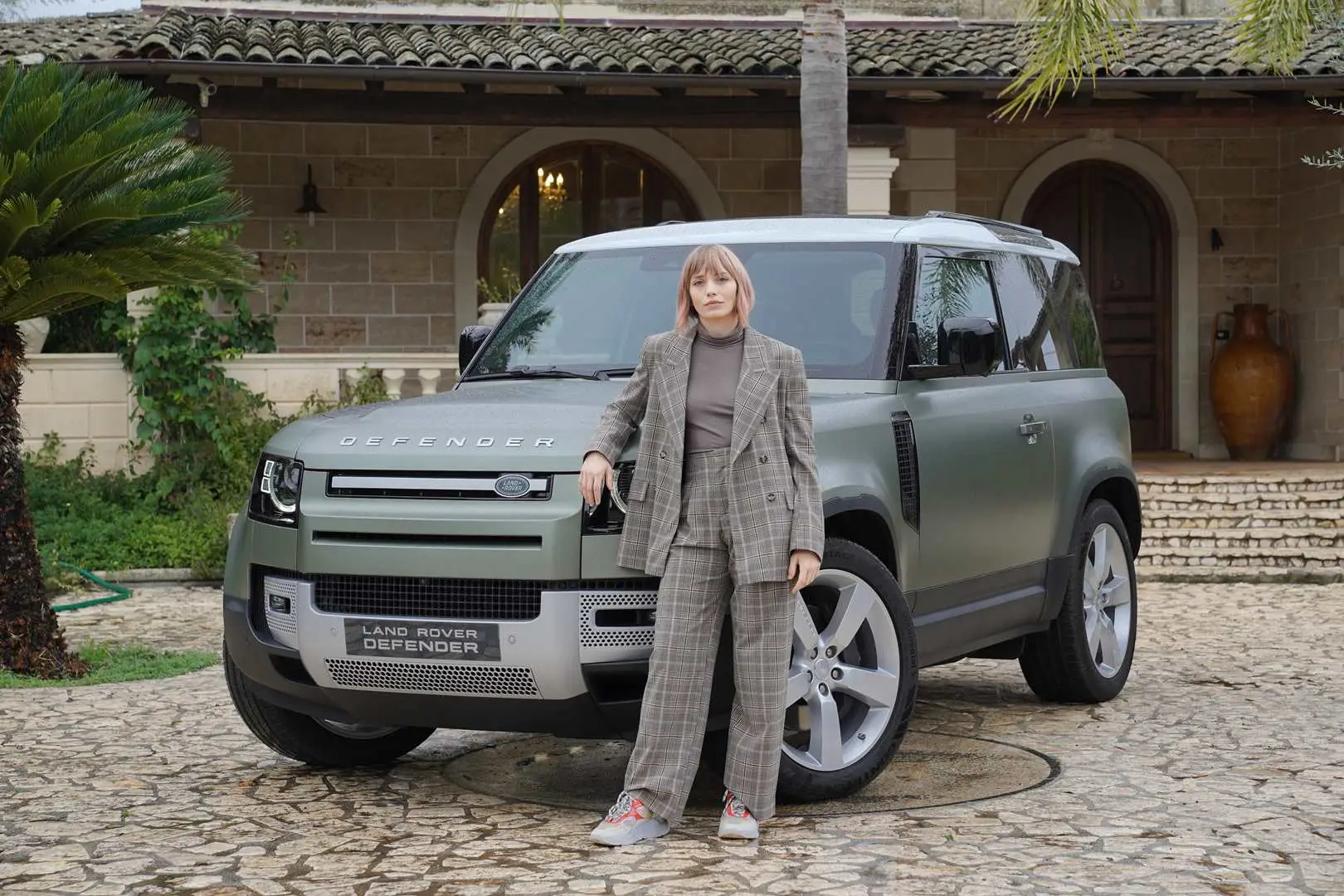 La chef stellata Isabella Potì diventa Brand Ambassador Land Rover Italia