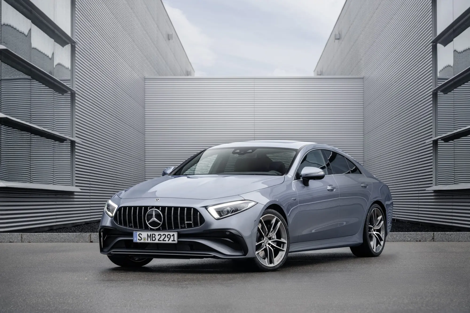 Nuova Mercedes CLS: look più sportivo e stile tailor made