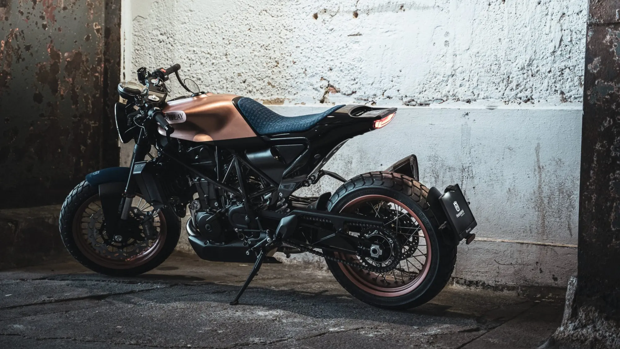 Husqvarna e Replay rafforzano la loro partnership